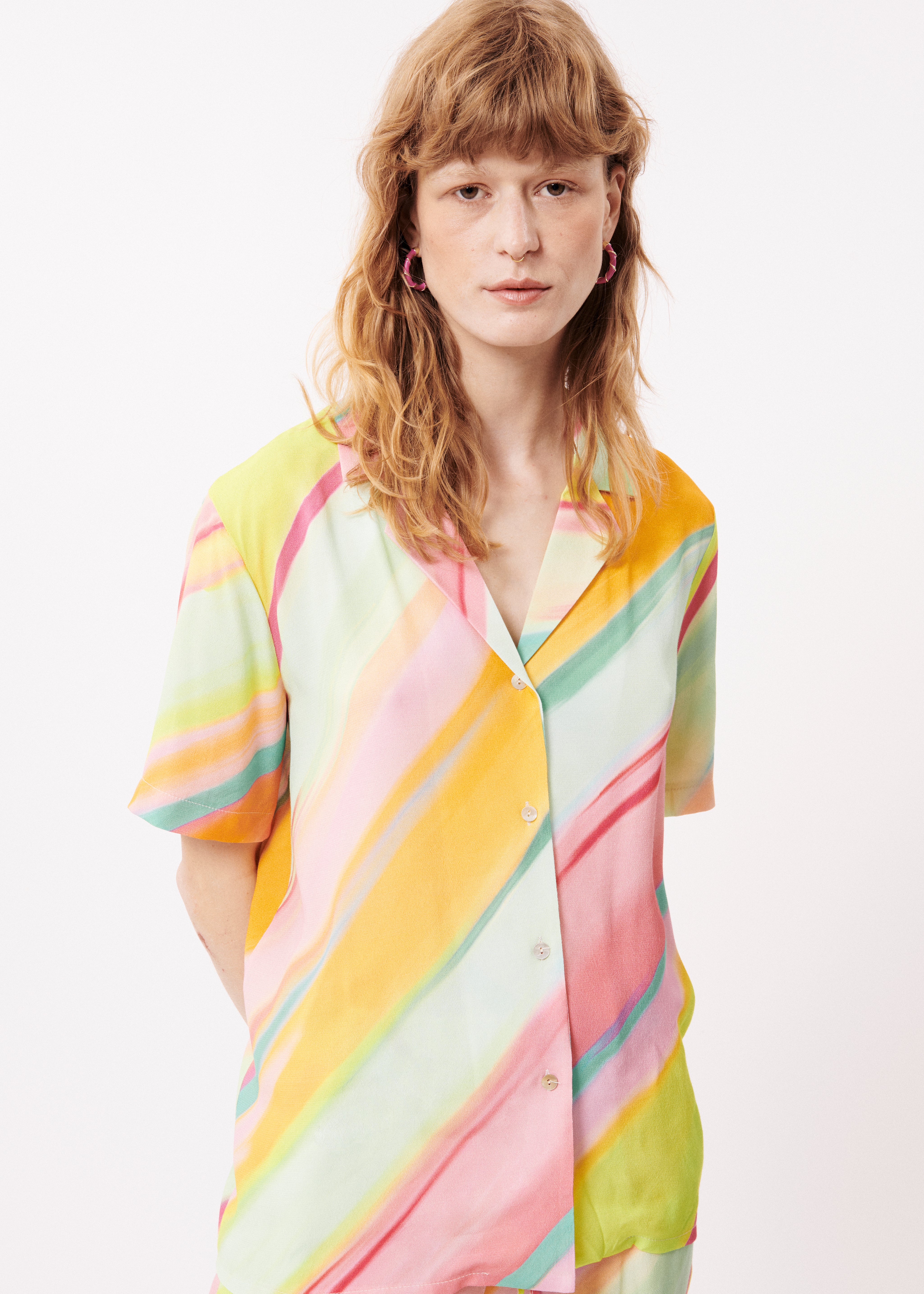SHELLY Diagonal rainbow shirt