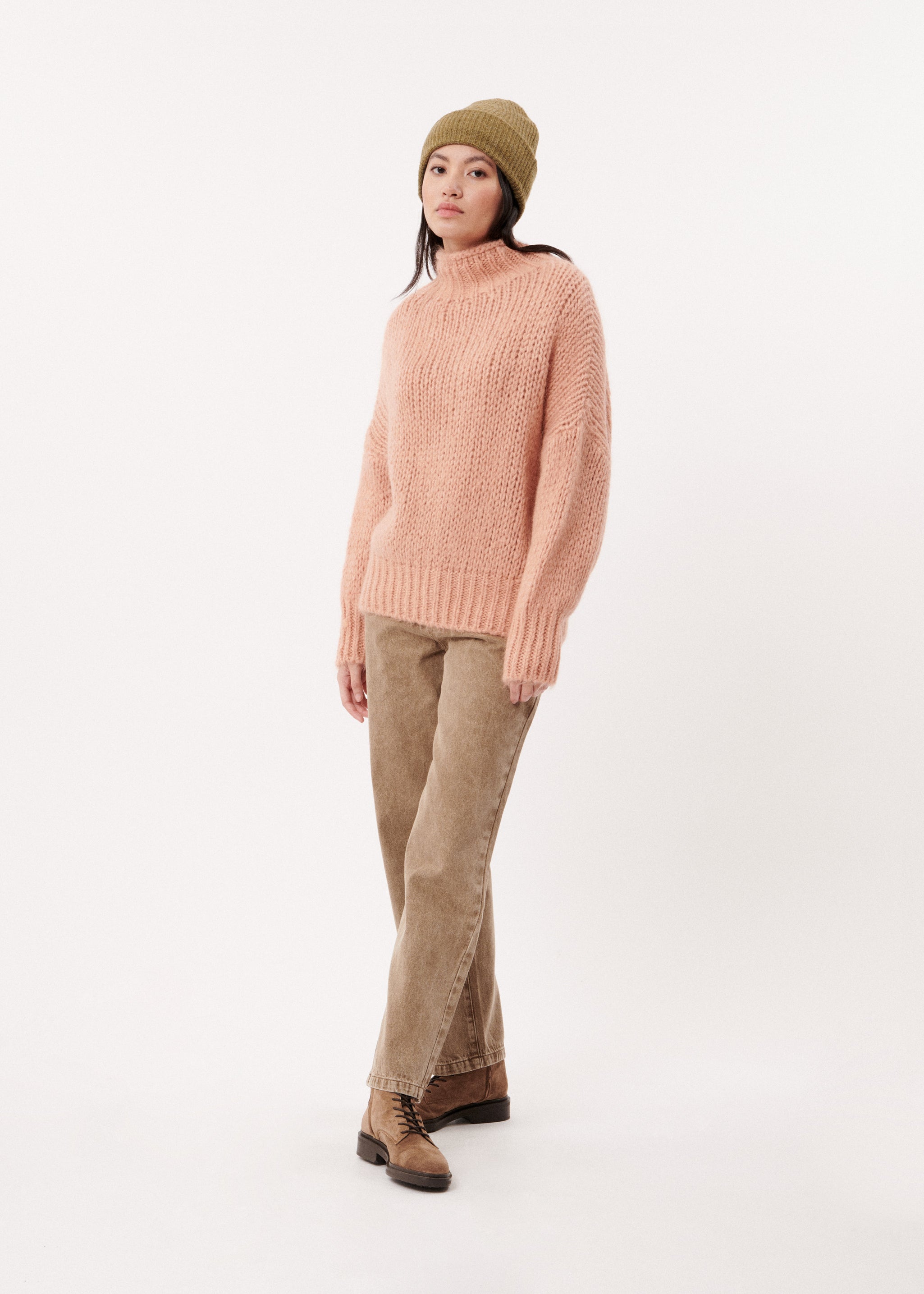 NOAH Pale pink sweater